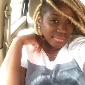 Meet your Posher, Shade